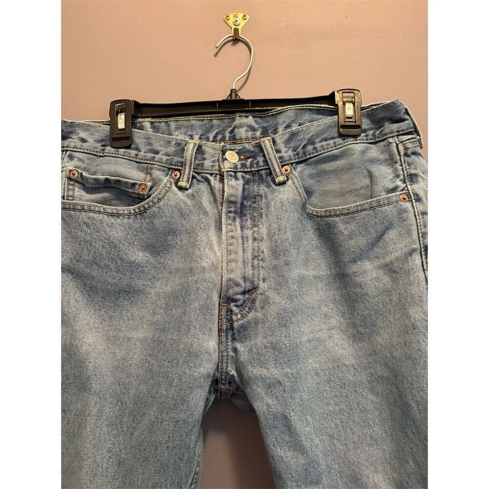 Levi's Men's Straight Jeans 34x30 Medium Wash Blue Denim 5-Pocket - Picture 2 of 9